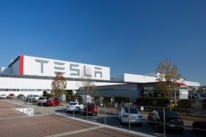 apple-dan-tesla
