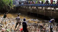 Pengaruh limbah industri terhadap kualitas air sungai di Jawa Barat