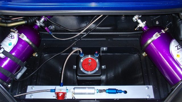 sistem nitrous oxide pada Honda Civic Anda dapat memberikan peningkatan performa yang signifikan