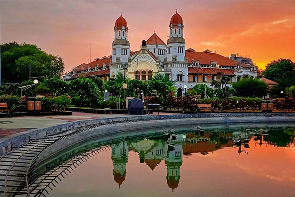Kota Lama Semarang mampu memberikan pengalaman yang kaya dan mendalam