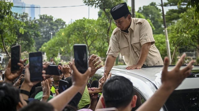demokrasi yang lelah
