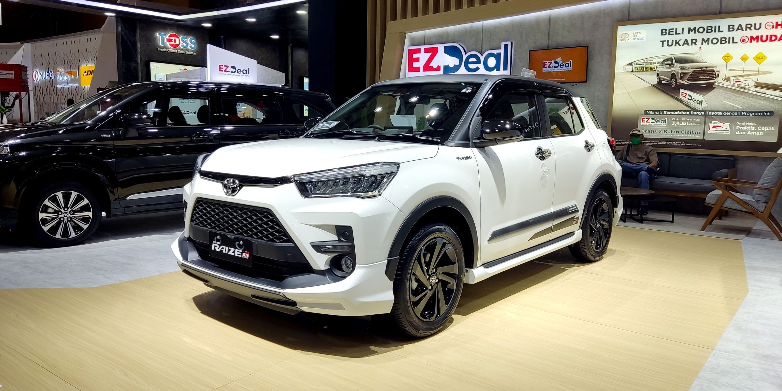 Gaya mobil Gen Z adalah cerminan zaman: praktis namun tetap stylish, hemat energi namun tetap performa, serta berteknologi namun tetap terjangkau.
