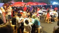 Kuliner kaki lima menghadirkan sensasi rasa, suasana lokal, dan interaksi sosial yang jarang ditemui di tempat lain.