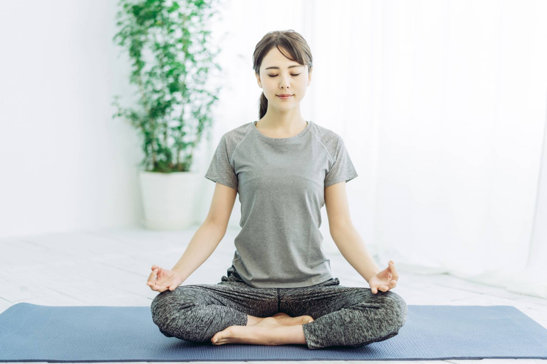 Meditasi harian bukan hanya sarana relaksasi, tetapi juga proses membangun fondasi mental yang kuat dan stabil.