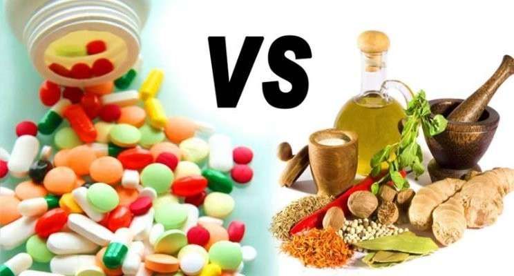 Membandingkan obat herbal dan obat kimia memang seperti membandingkan dua pendekatan berbeda dalam dunia medis